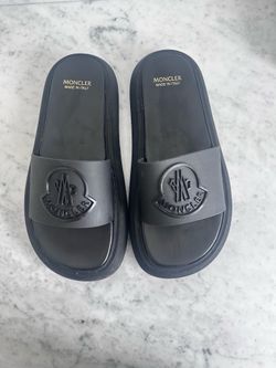 Moncler slides