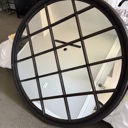 Round Lattice Wall Mirror (39” Diameter)