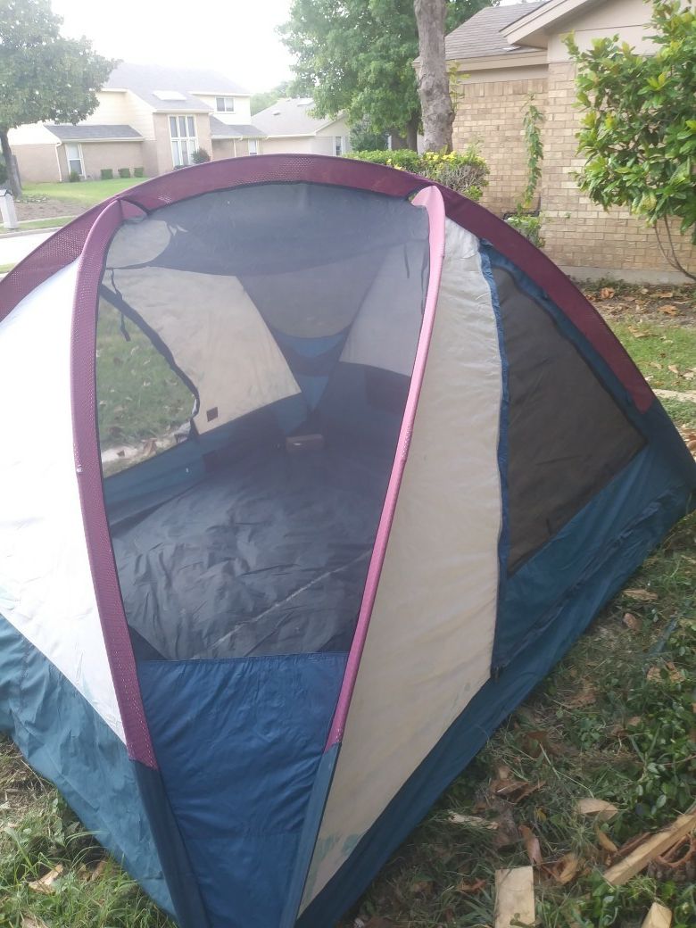 4 Person Tent by Kelty Domolite