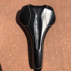 Giant contact saddle