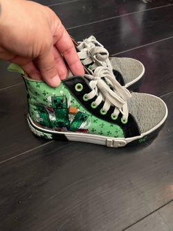 Minecraft vans size 2