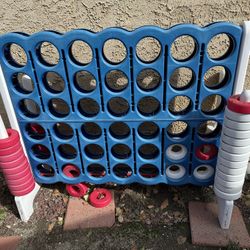 Giant Connect 4 Game 