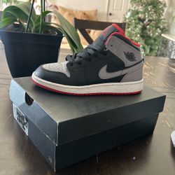 Air Jordan 1 Mid 