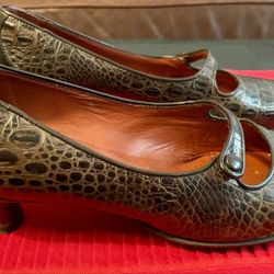 Donald Pliner Leather Kitten-heel Pumps