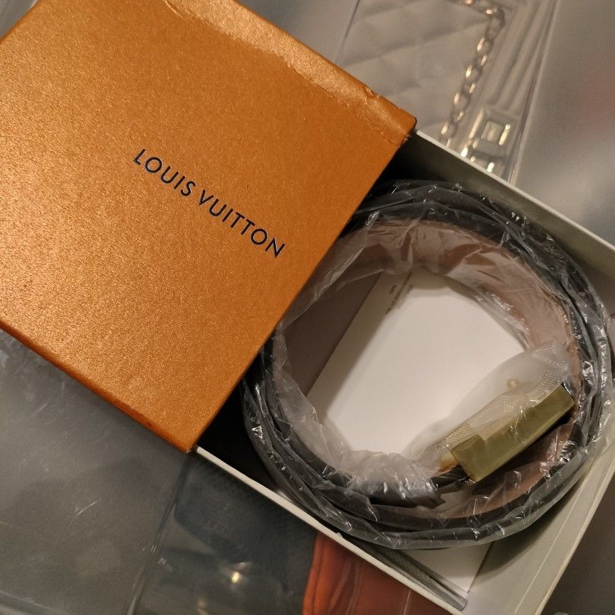 White Checkered Louis Vuitton LV Belt! Size 30-34! Brand New High Quality!!  for Sale in Las Vegas, NV - OfferUp