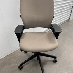 Steelcase Leap V2 Desk Chair