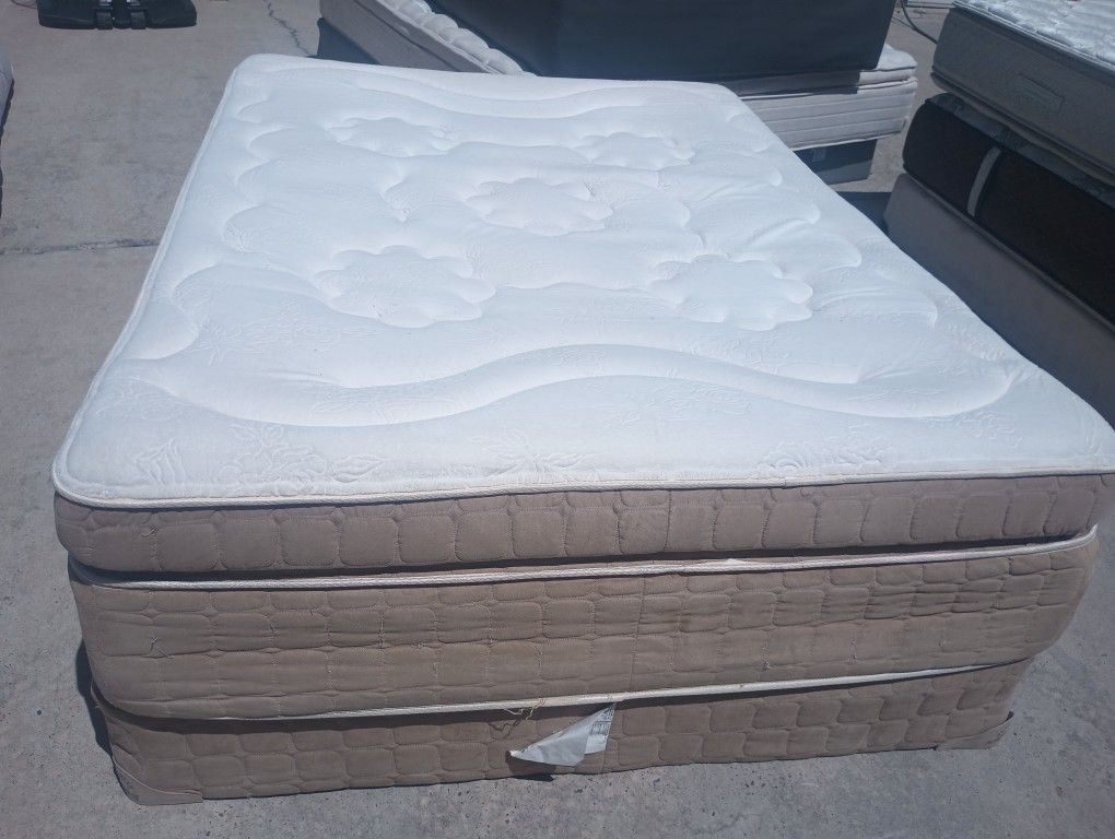 Queen Eurotop Pillowtop Mattress And Box Spring