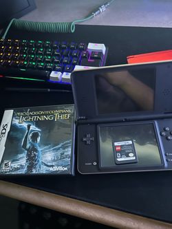 Dsi XL and two ds games