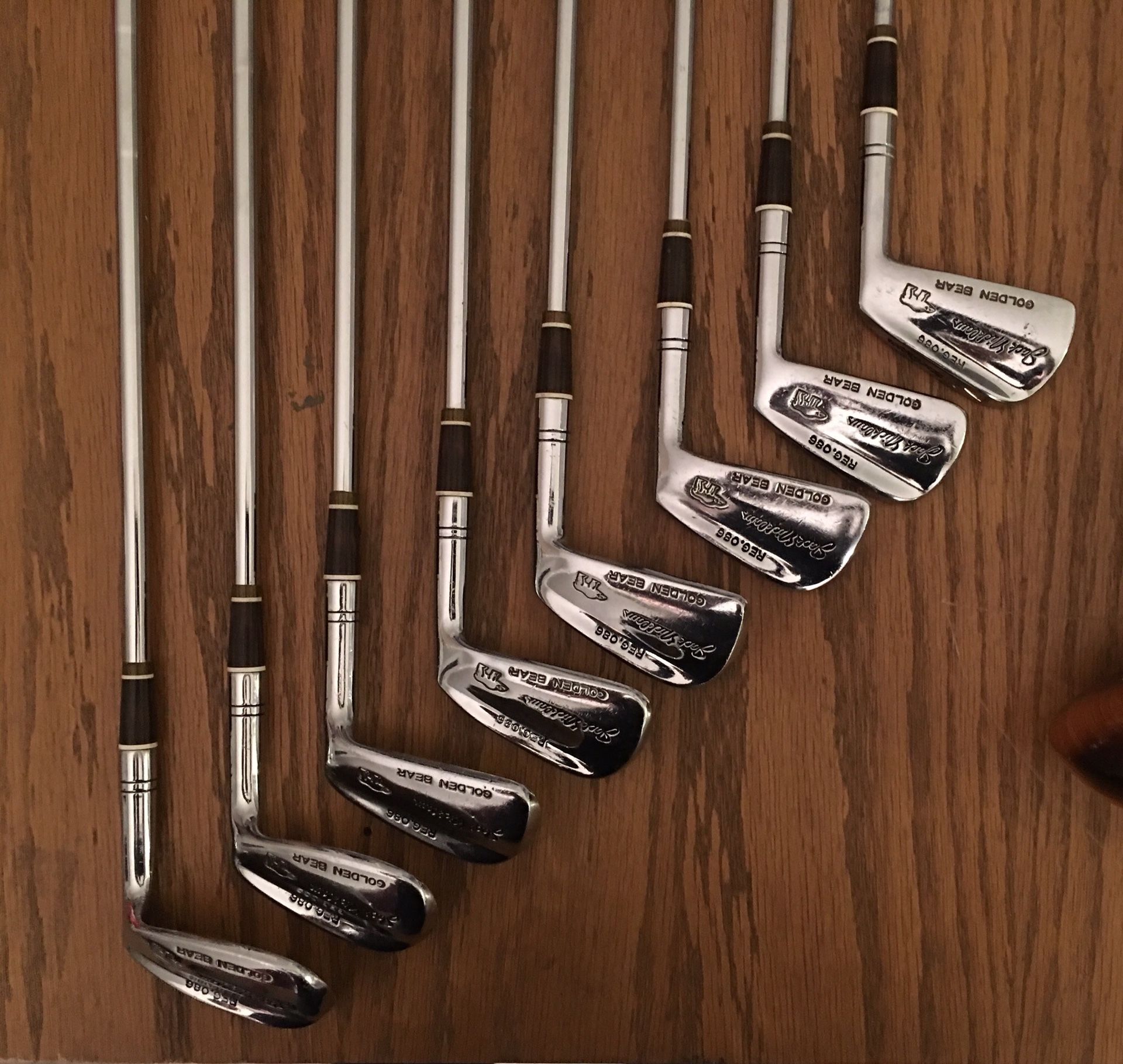 Vintage Jack Nicklaus Golden Bear DIV MacGregor Steel Iron Golf Clubs 2,3,4,5,6,7,8,9 and Wooden Driver, 3 and 5 Wood light weight Steel Iron clubs