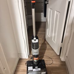 Shark HydroVac MessMaster Cordless Wet/Dry Vacuum