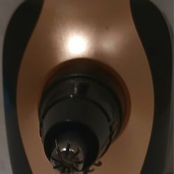 FREEBIRD RECHARGABLE PORTABLE WIRELESS EAR, NOSE & MUSTACHE TRIMMER.