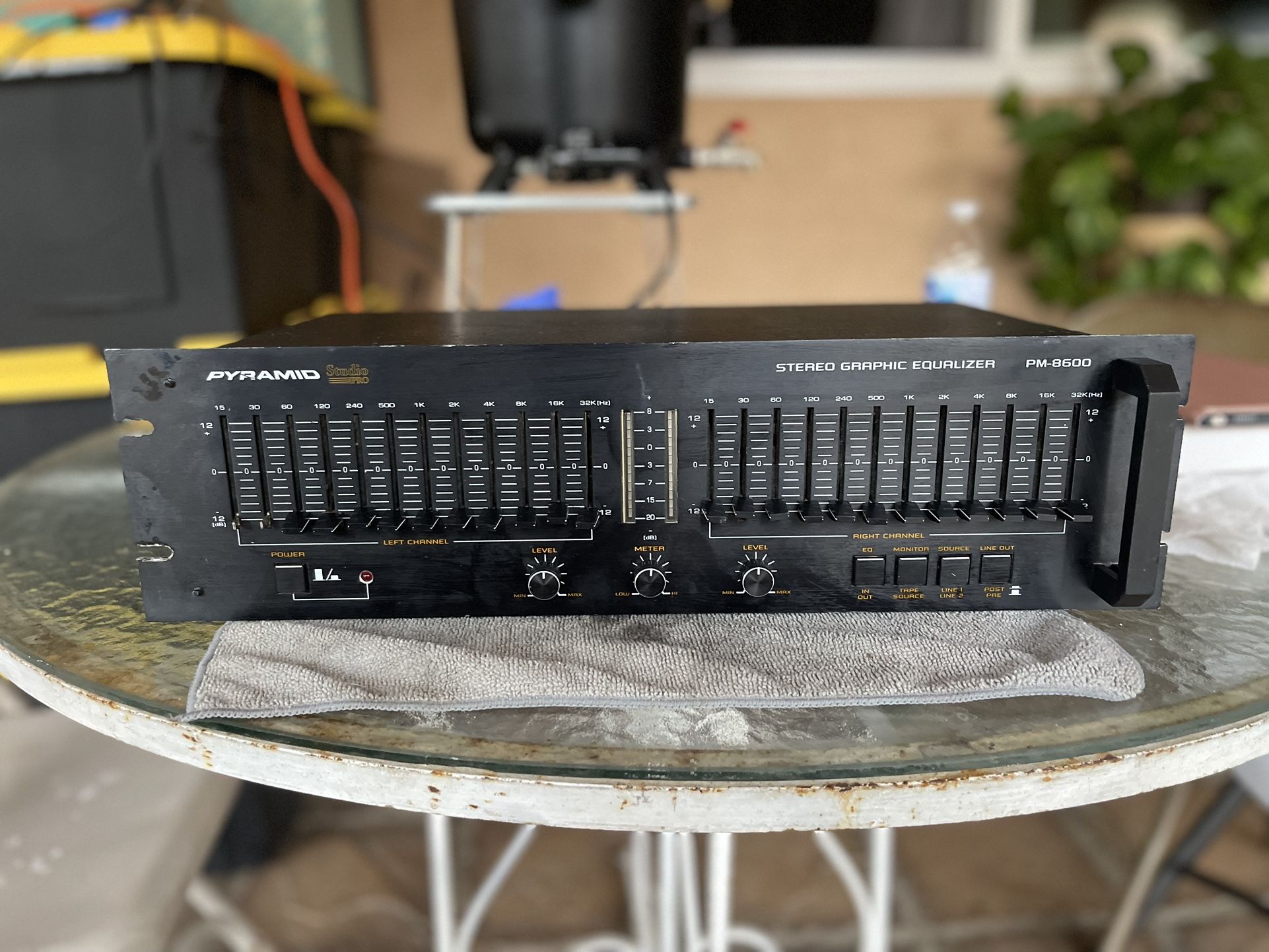Pyramid Studio Pro - Stereo Graphic Equalizer PM-8600