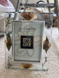 Photo Frame With Dry Flower