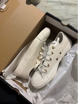 Women Converse Chuck Taylor All Star Leather