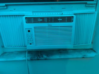 Window unit Air Conditioner