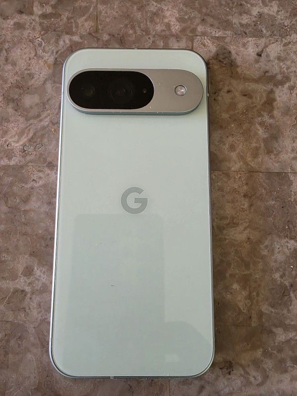 Google Pixel 9 Mint Unlocked 256GB Like New
