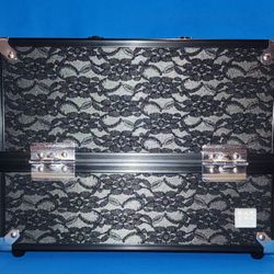 $40 - New - Caboodles Make Me Over Four Tray Train Cosmetic Case, Black Lace
