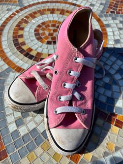 Size  2 girls pink Converse $10 obo