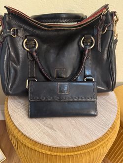 Dooney & Bourke Purse