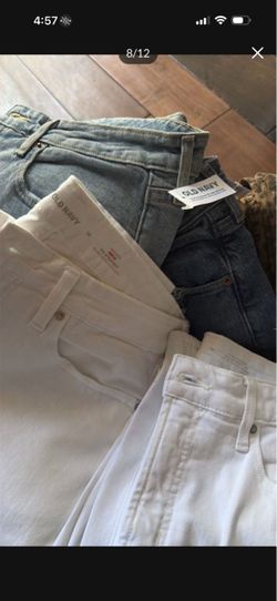 11   Pantalones de mujer nuevos size 12/13/ buenas marcas  $130 o mejor oferta solo personas interesadas son pantalones acampanados alguno regular