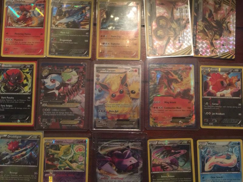+500 Pokemon Card Collection with Charizard