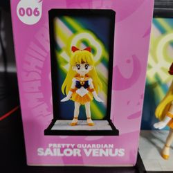 Sailor Moon, Sailor Venus Figure