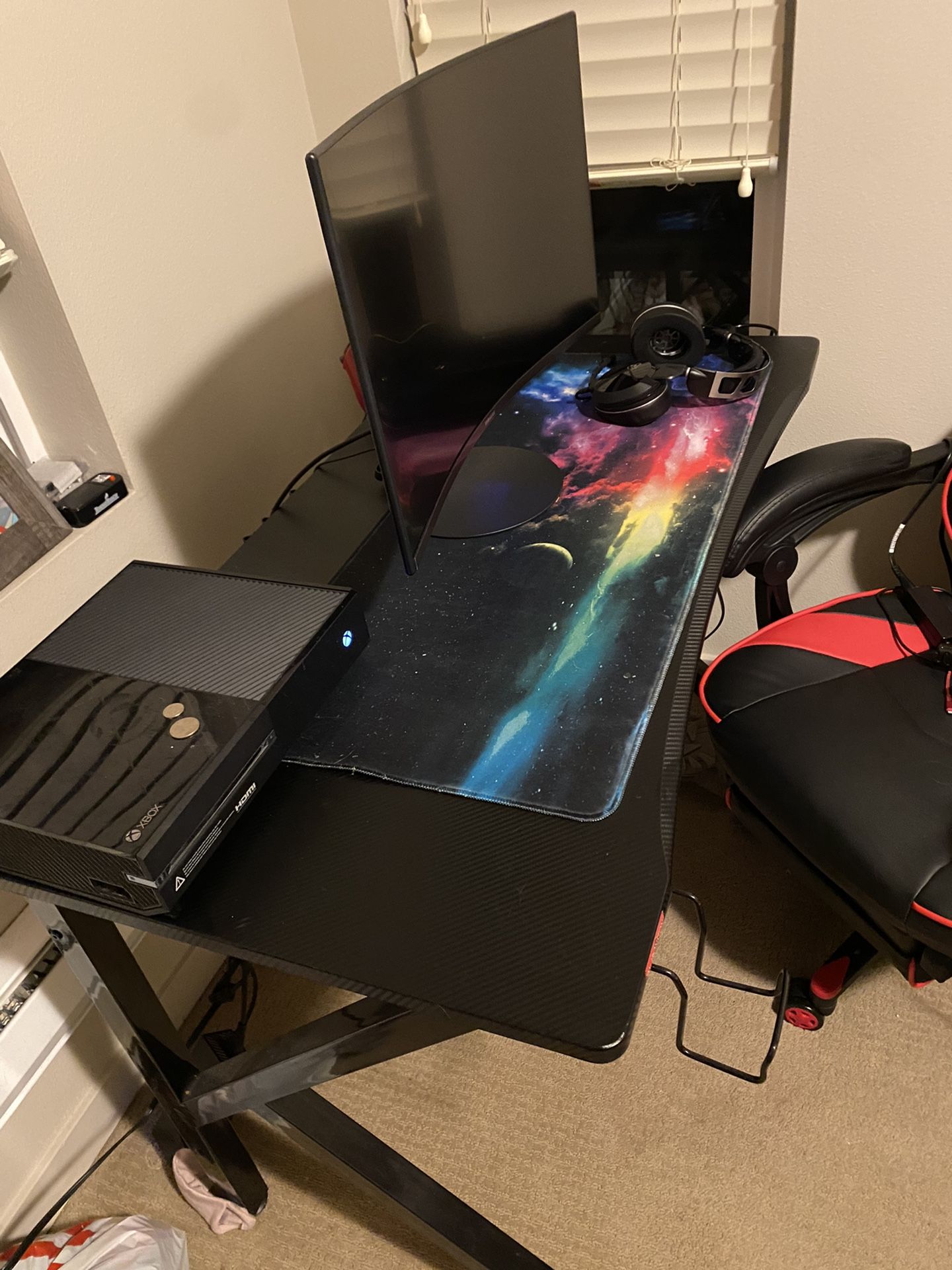 Gaming Desk Carbon Fiber 