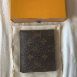 Louis Vuitton Men’s Wallet
