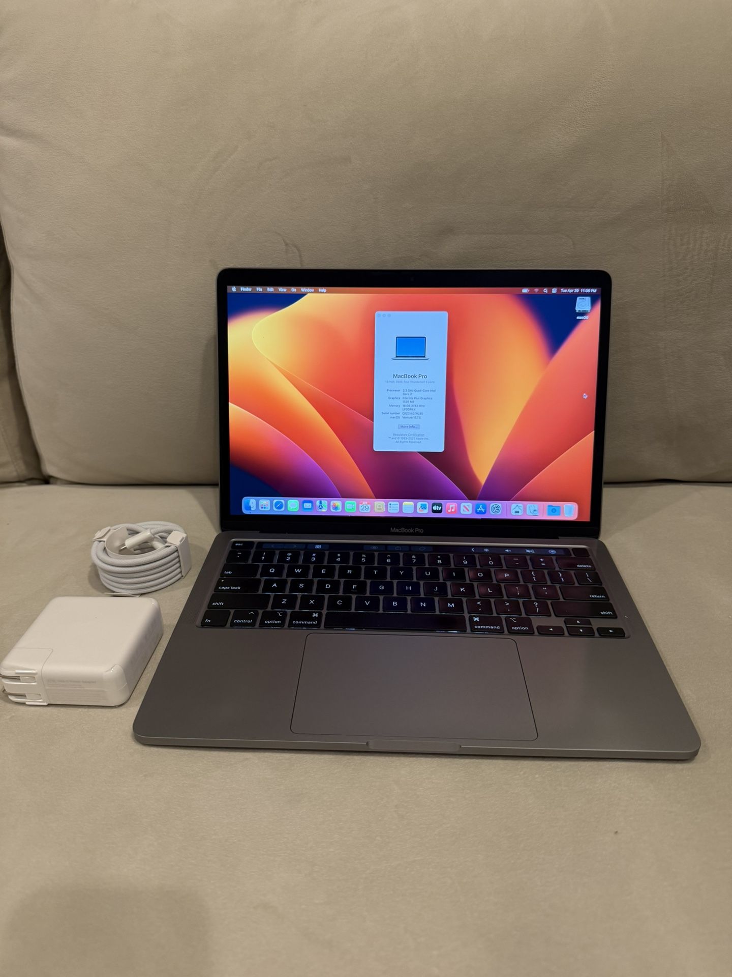 Apple MacBook Pro 2020 13” 16 GB RAM 500 GB SSD