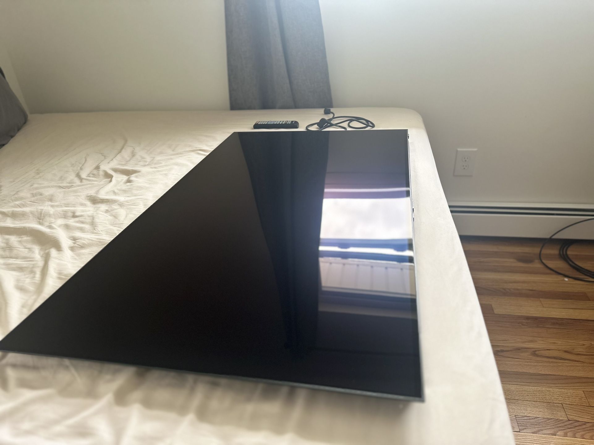 Samsung 48โ S90D OLED 4K Smart TV - NEW (Open Box