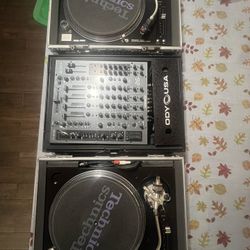 Technics SL-1210m5g Turntables Allen And Heat Xone 92 Mixer