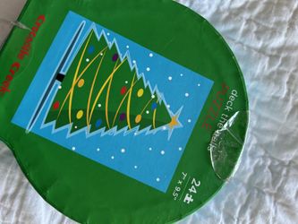 Little 24 Piece Christmas Tree Puzzle In Box
