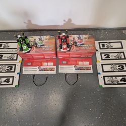 Mario Kart Live Home circuit Mario and a Luigi set