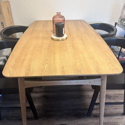 Walker Edison Dining table and Chairs