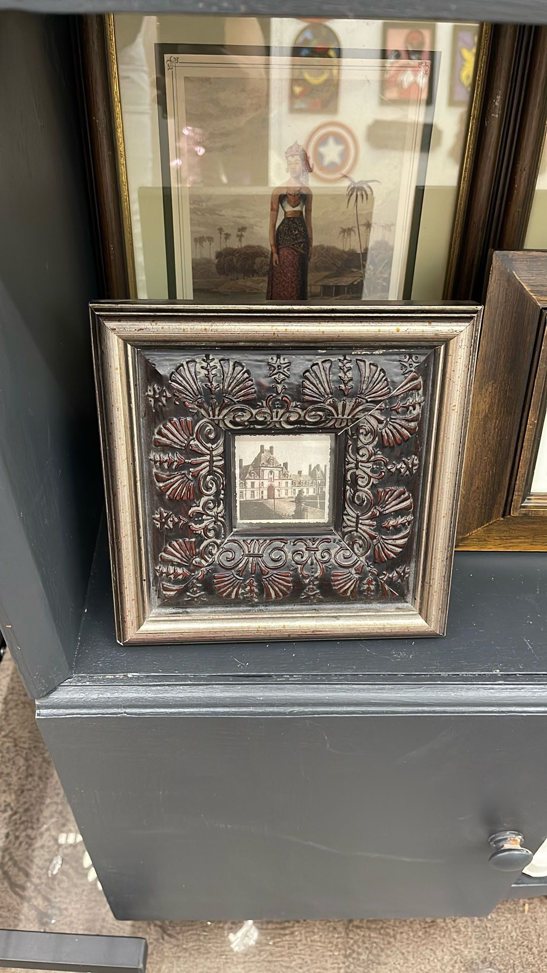 Vintage Etched Frame With Picture If House