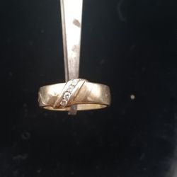 14K Wedding Ring With Diamonds 