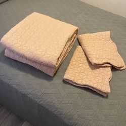 Excellent Condition Full Queen Size Bed Sets 