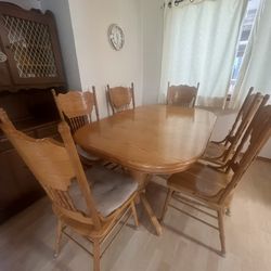 Oak Dining Table W/6 Chairs