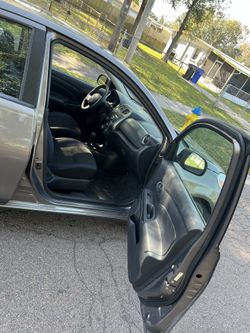 2012 Nissan Versa Thumbnail