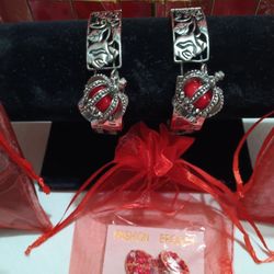 BEAUTIFUL  ENGRAVED  BRACELET. 