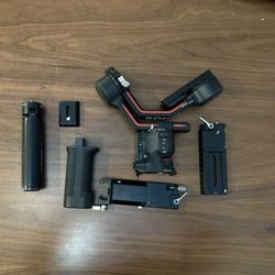 DJI - RS 3 3-Axis Gimbal Stabilizer