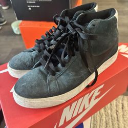 Nike SB Blazer Size 10 Used 8/10 Size 10