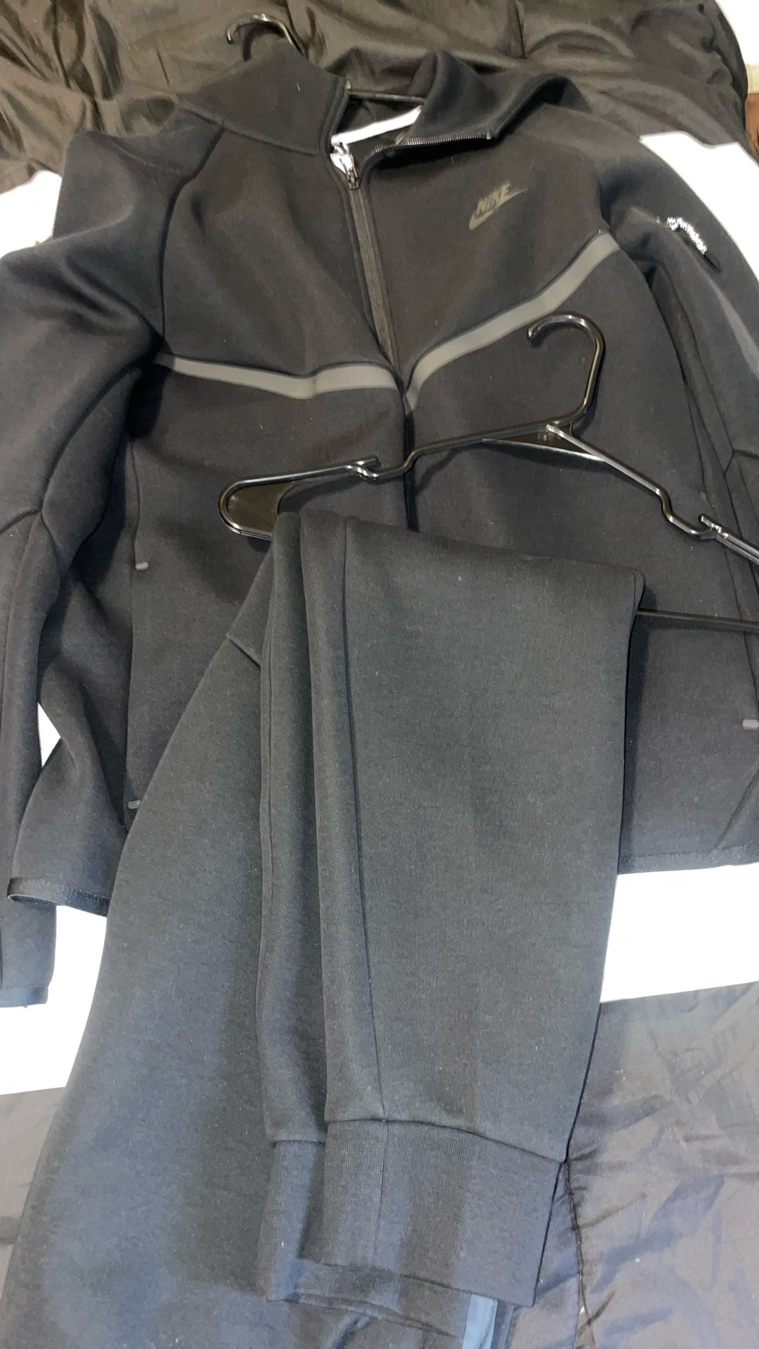 NIKE TECH
