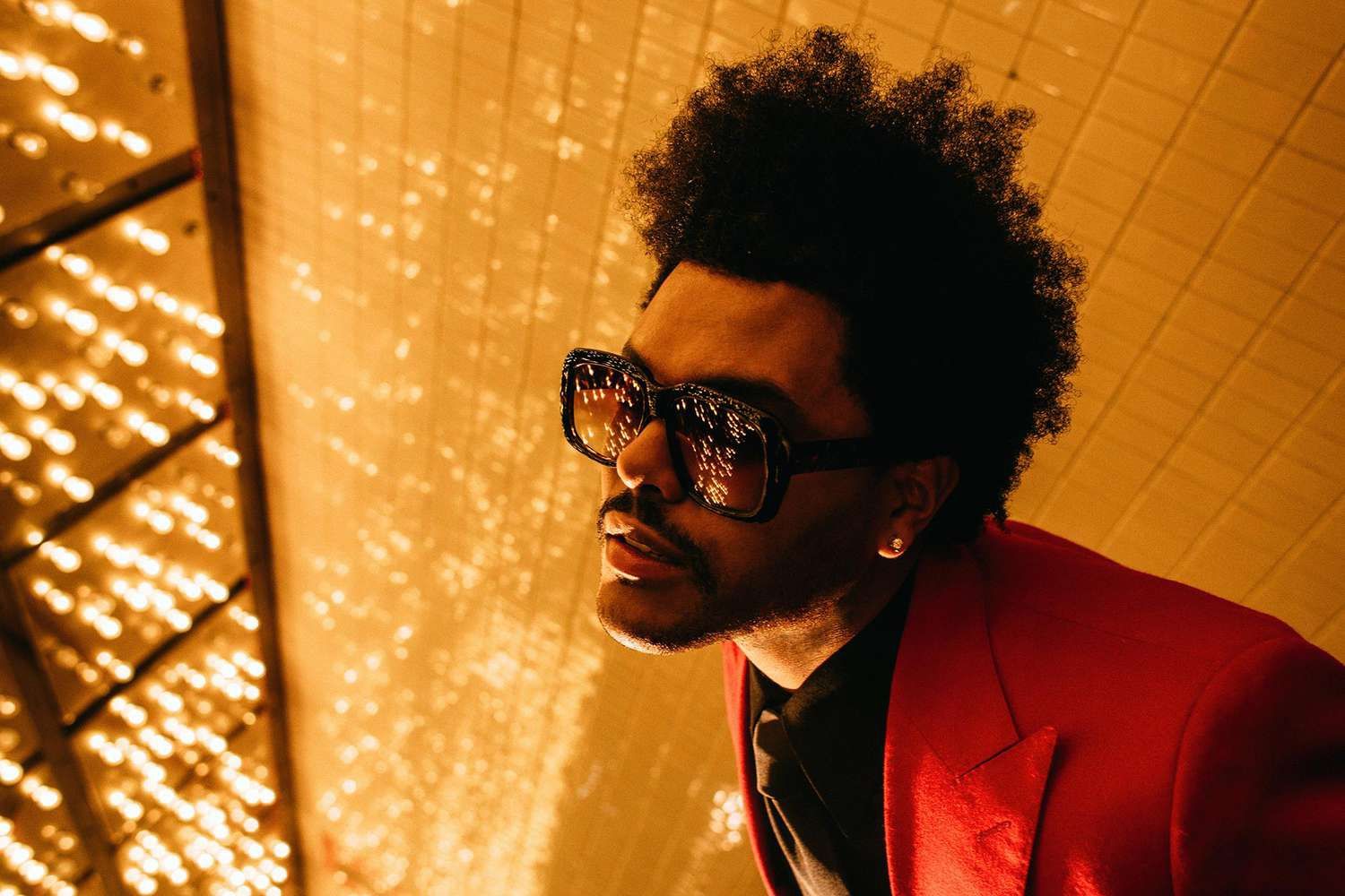 “The Weeknd “2 tickets concert