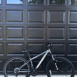 Diamondback Apex Mountain Bike 27.5”