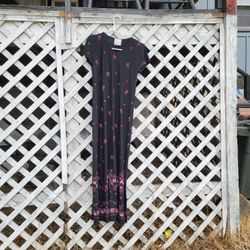 Very Nice Dress Size Medium