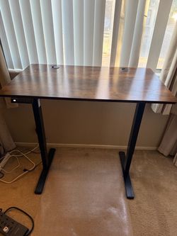 Standing adjustable desk 40inch