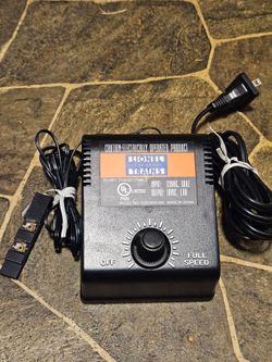 Lyonel  train  transformer 16 v a c,  1.8 amps