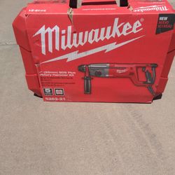 Milwaukee 1" SDS Rotary Hammer Drill 