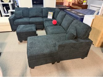 Wonderful sectional! With ottoman! 🙏💙🛋️📲